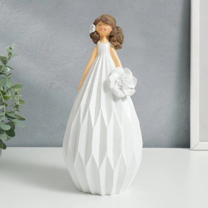 Сувенир полистоун "Малышка с цветком в волосах, в белом платье, с цветком" 24,3х11,5х11 см от компании Интернет - магазин Flap - фото 1