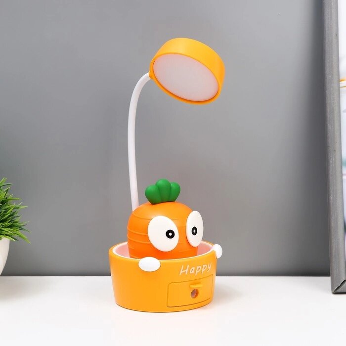 Светильник сенсорный с точилкой "Морковка" LED, от USB/АКБ 6 Вт оранжевый-желтый 8х6х25 см RISALUX от компании Интернет - магазин Flap - фото 1