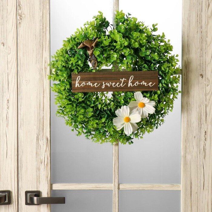 Венок на дверь интерьерный "С белыми цветами и табличкой" 44х8х44 см от компании Интернет - магазин Flap - фото 1