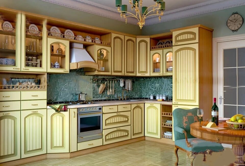 Кухонный гарнитур Патина 031 от компании ExpertMK - производство корпусной мебели - фото 1