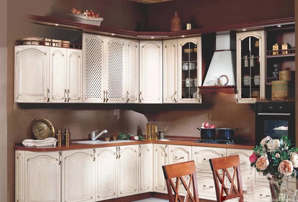 Кухонный гарнитур Патина 033 от компании ExpertMK - производство корпусной мебели - фото 1