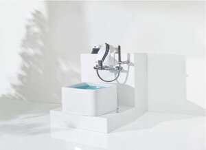 Дизайнерский подиум со стационарной ванной для ног Тренд