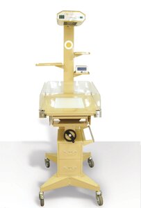Стол-трансформер для интенсивной терапии с нижним и верхним обогревом и рентгенопрозрачным ложем «Солнышко»