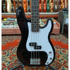 Бас-гитара 4-струнная DeMarco DMPB Precision Bass PJ Black, музыкальный инструмент для начинающих музыкантов и профессионалов