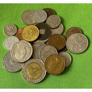 Набор из 30 иностранных монет