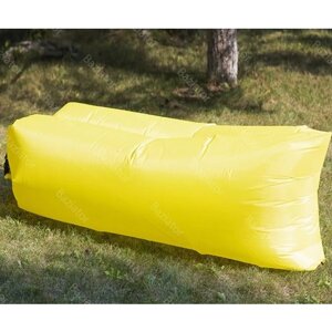 Надувной диван-лежак желтый / Ламзак для отдыха пляжный с сумкой нейлоновый 240х70