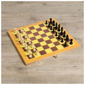 Настольная игра "Шахматы", фигуры пластик, доска дерево 34х34 см