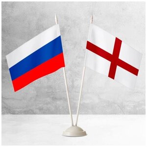 Настольные флаги России и Англии на пластиковой белой подставке