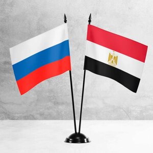 Настольные флаги России и Египта на пластиковой черной подставке