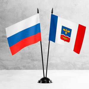 Настольные флаги России и Симферополя на пластиковой черной подставке