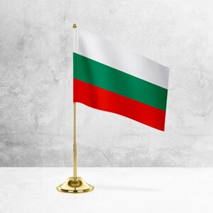 Настольный флаг Болгарии на металлической подставке под золото