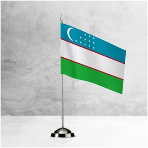 Настольный флаг Узбекистана на пластиковой подставке под серебро / Флажок Узбекистана настольный 15x22 см. на подставке