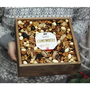 Подарочный набор с сухофруктами, орехами и сыром #974 / Съедобный подарок для мужчины