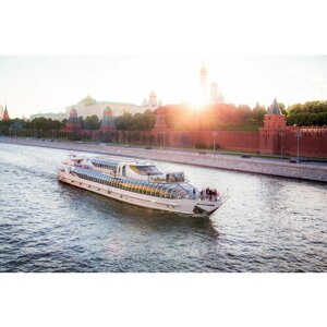 Подарочный сертификат «Круиз по Москве-реке на борту яхты Radisson»2 часа 30 мин, 1 человек)