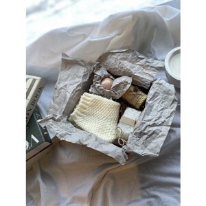 Подарочный женский набор, носки ручной работы, бурлящий шар, соль для ванной, свеча из вощины, цвет молочный