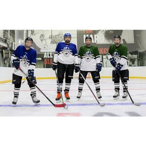 Сертификат Групповая тренировка и игра от 4 человек в хоккейной школе (Москва)