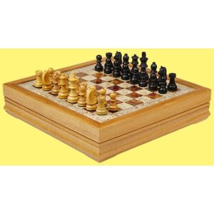 Шахматы Бильбао Люкс (бархатный ложемент, красная яшма-дуб, доска 30 на 30 см)