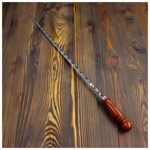 Шампур с деревянной ручкой, рабочая длина - 50 см, ширина - 10 мм, толщина - 3 мм с узором 3815913