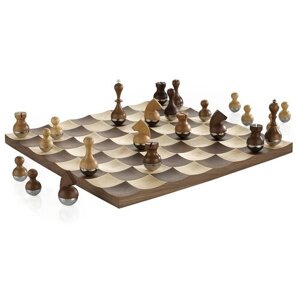Umbra Шахматный набор Wobble коричневый игровая доска в комплекте