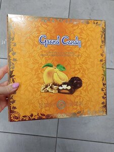 Курага в шоколаде с грецким орехом JOYCO Grand Candy, 300 г.