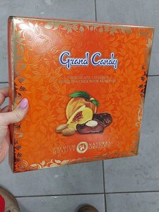 Персик в шоколаде с миндалем JOYCO Grand Candy, 320 г.