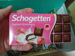 Шоколад Schogetten Yoghurt-Strawberry Chocolate 100 гр