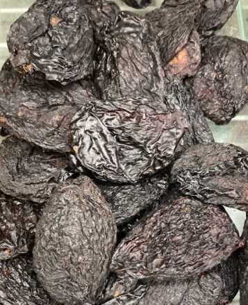 Слива черная 5 кг Армения от компании choko-city - фото 1