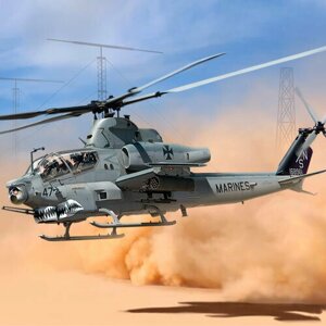 12127 Academy Вертолет USMC AH-1Z "Shark Mouth"1:35)