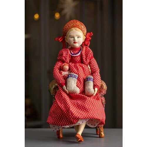 Авторская кукла "Лидочка с валенками" ручной работы, интерьерная