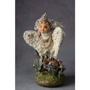 Авторская кукла ручной работы "Птичка" украшена бисером, интерьерная