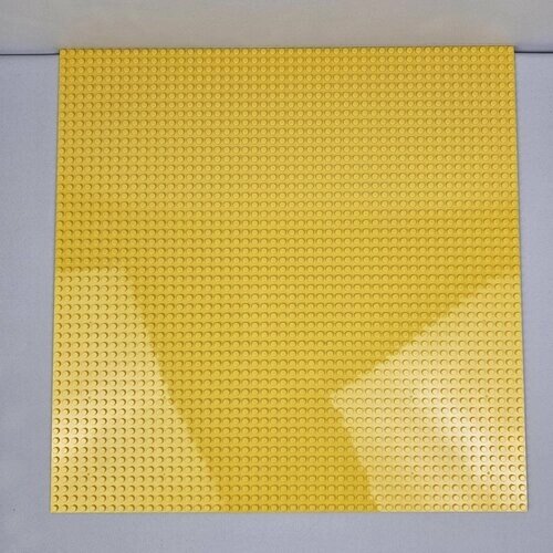Большая строительная пластина - площадка для конструктора 40х40 см 50 на 50 точек желтая от компании М.Видео - фото 1