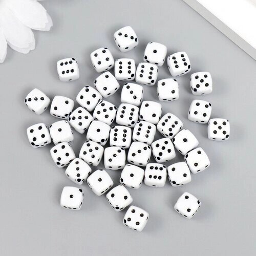 Бусины для творчества пластик "Белый игральный кубик" чёрные точки набор 20гр 0,8х0,8х0,8 см 78118 от компании М.Видео - фото 1