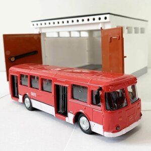 Гаражный бокс для автобуса (распашные ворота, металлическая модель автобуса)