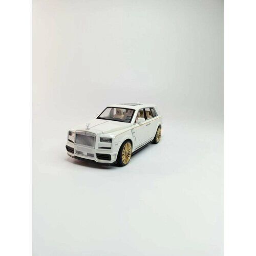 Коллекционная машинка игрушка металлическая Rolls Royce Сullinan для мальчиков масштабная модель 1:24 белый от компании М.Видео - фото 1