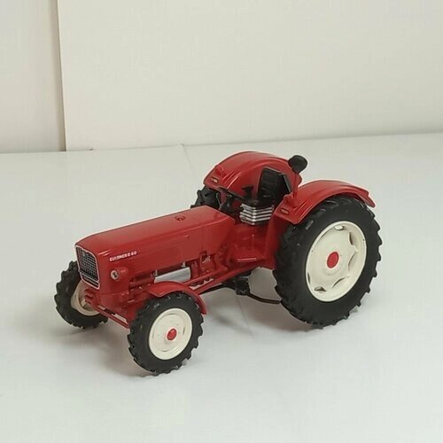 Коллекционная модель трактора Hachette Linde Güldner G 60 A 1968, красный, 1:43 от компании М.Видео - фото 1