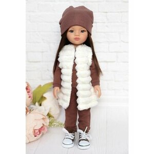 Комплект одежды и обуви для кукол Paola Reina 32-34 см (спорт. костюм+жилет+шапка+кеды), коричневый, слоновая кость