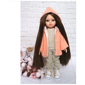 Комплект одежды и обуви для кукол Paola Reina 32 см (пальто, костюм и кеды), бежевая клетка