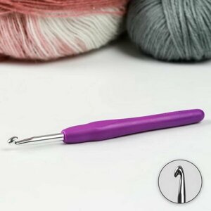 Крючок для вязания, с силиконовой ручкой, d = 5 мм, 14 см, цвет фиолетовый, 5 шт.