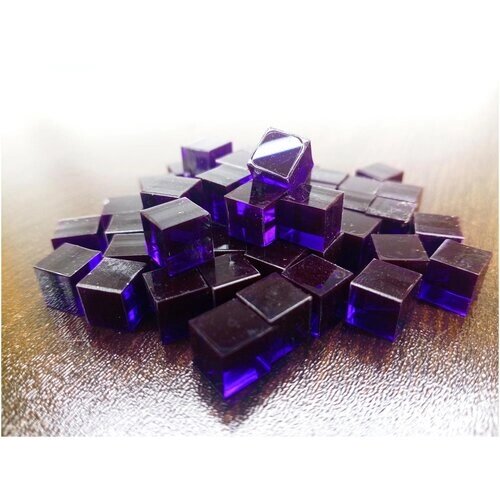 Кубические акриловые 8 мм фишки темно-фиолетовые (40 шт.)