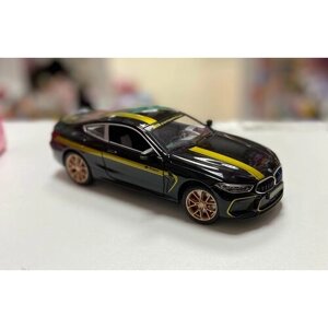 Машинка металлическая инерционная БМВ (BMW M8) 1:24