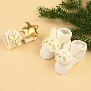 Mum&Baby Подарочный набор новогодний: браслетики - погремушки и носочки - погремушки на ножки «Зимние малыши»
