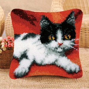 Набор для вышивания подушка размером 40х40 (ковровая техника) ZD-1144 Черно-белая кошка