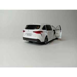 Модель автомобиля Toyota Sienna коллекционная металлическая игрушка масштаб 1:24 белый в Москве от компании М.Видео