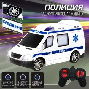 Машина радиоуправляемая «Полиция», свет, работает от батареек в Москве от компании М.Видео