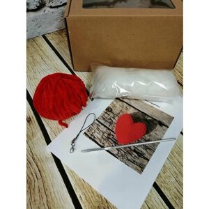 Набор для вязания брелка плюшевое сердце в Москве от компании М.Видео