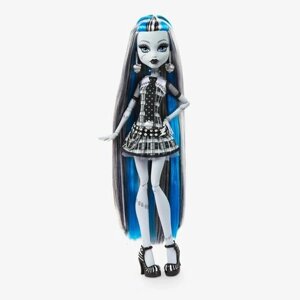 Кукла Monster High Reel Drama Frankie Stein Doll (Монстер Хай Кино Драма Франки Штейн) в Москве от компании М.Видео
