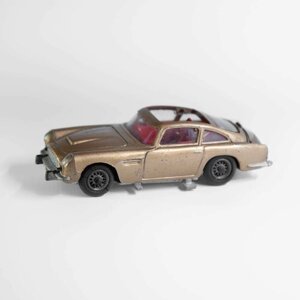 Винтажная модель Aston Martin DB5. Corgi Toys, Великобритания, 1965-1969 гг. в Москве от компании М.Видео