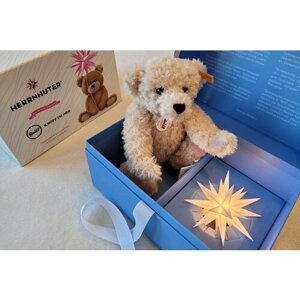 Подарочный набор STEIFF с мягкой игрушкой Медведь Тедди Лука и Звездой Гернгута