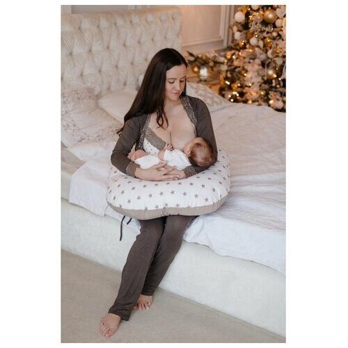 Подушка для беременных yutSon Подушка для беременных и кормящих мам бумеранг комфорель звездно-кофейная от компании М.Видео - фото 1