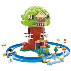 QI YUE Игровой набор "Железная дорога: Большое дерево"73,5х53х70 см, 38 дет, подвиж. поезд, звук, свет, аксесс.)